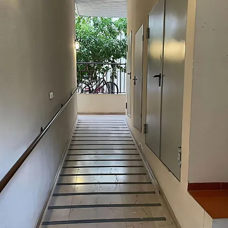 El Limonar De La Ribera Parking Art * Кордова